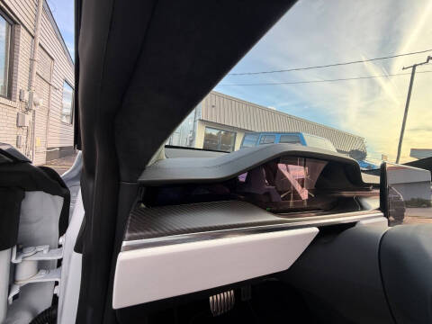 2022 Tesla Model S Plaid