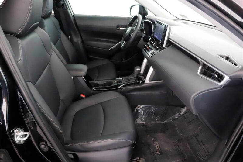 2022 Toyota Corolla Cross XLE