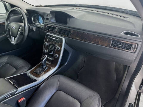 2016 Volvo XC70 T5 Drive-E Premier