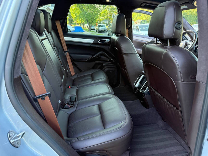 2017 Porsche Cayenne GTS