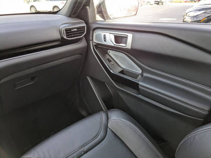 2023 Ford Explorer ST