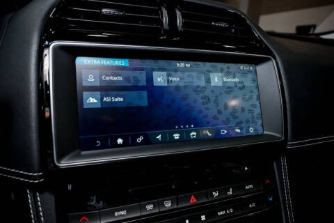 2019 Jaguar F-PACE 25t R-Sport