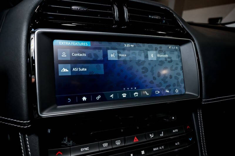 2019 Jaguar F-PACE 25t R-Sport