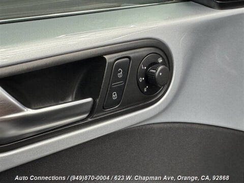 2013 Volkswagen Beetle Convertible