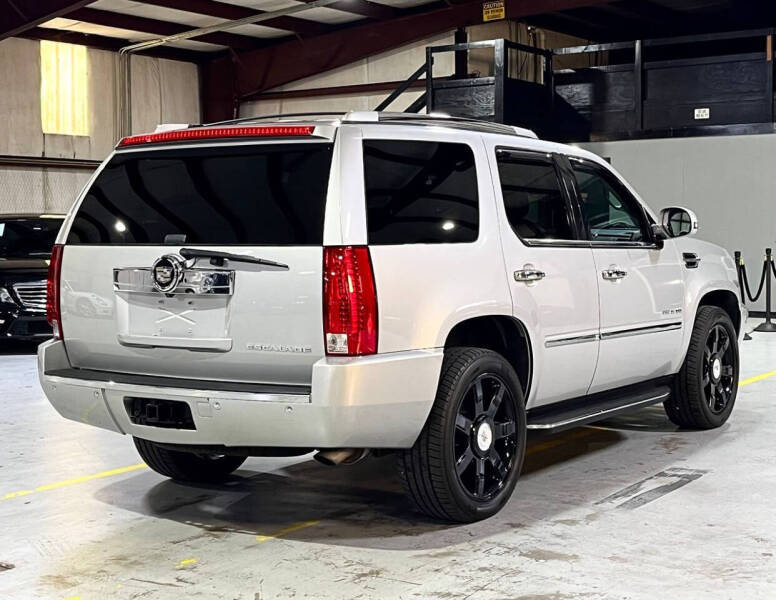 2010 Cadillac Escalade Luxury