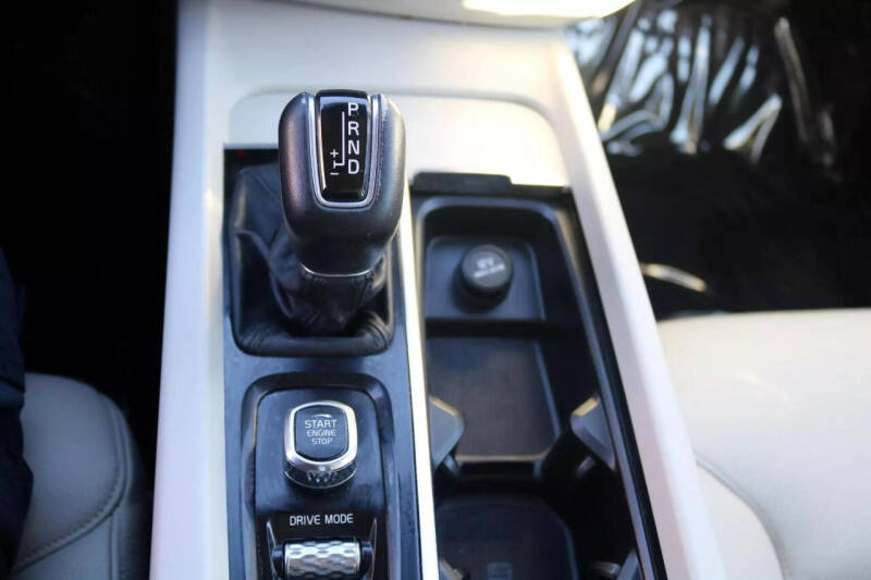 2020 Volvo V60 T5 Momentum