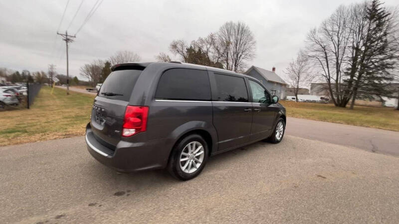 2020 Dodge Grand Caravan SXT photo 5