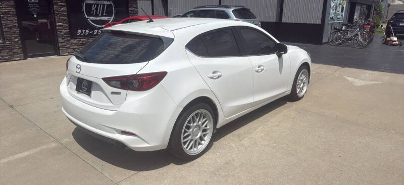 2017 Mazda MAZDA3 Touring