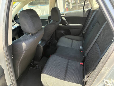 2013 Mazda MAZDA3 i Touring
