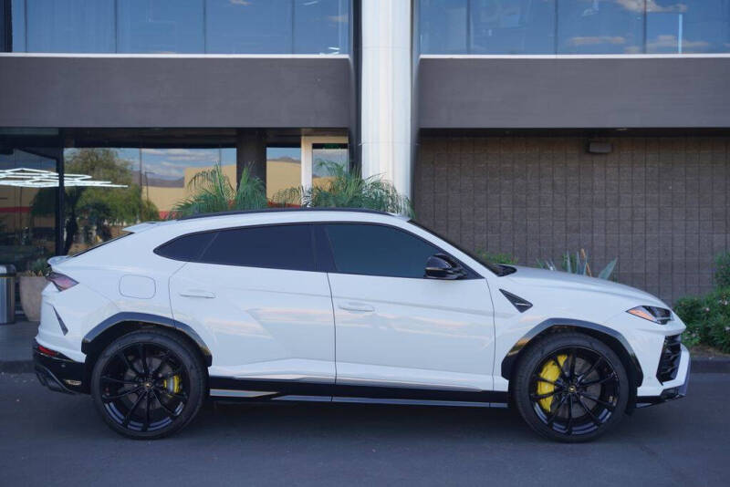 2020 Lamborghini Urus