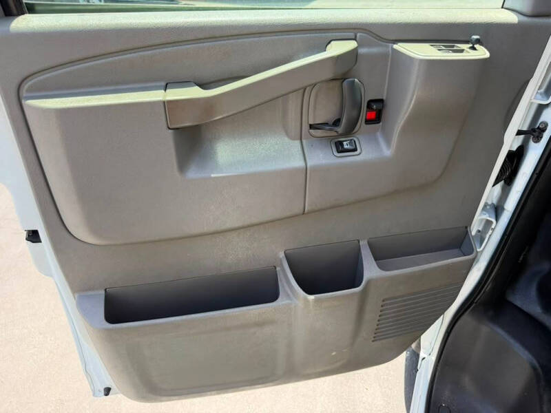 2016 Chevrolet Express LS 2500