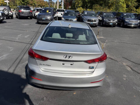 2017 Hyundai Elantra