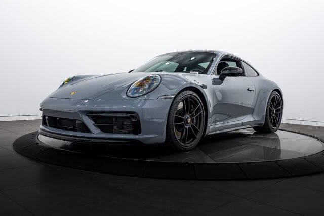 2024 Porsche 911 Carrera 4 GTS