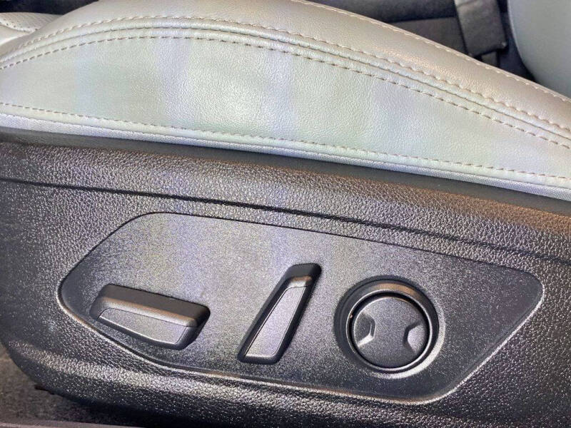 2022 Kia K5 EX