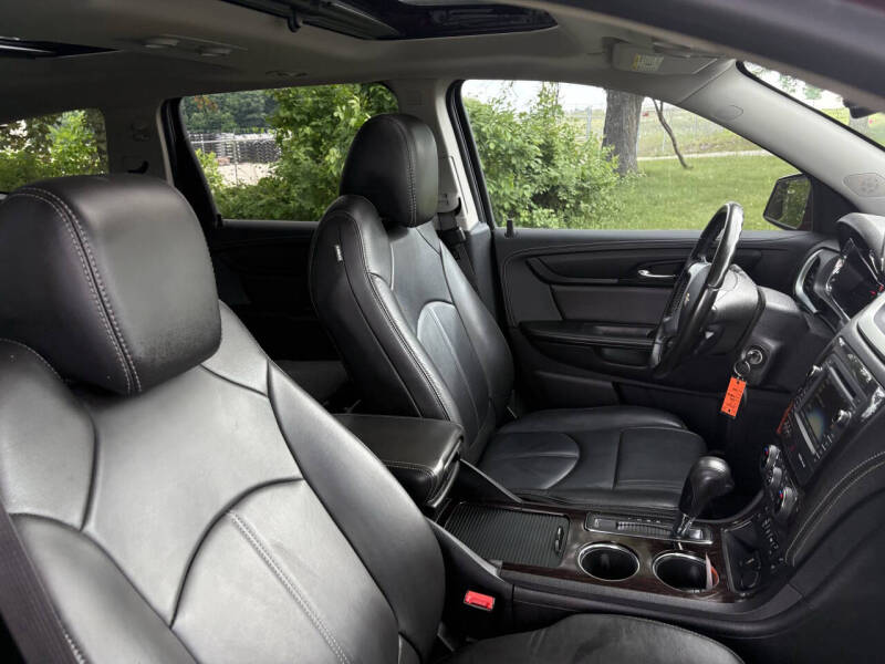 2017 Chevrolet Traverse LT