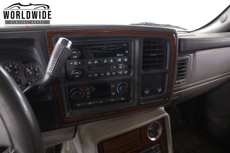 2003 Cadillac Escalade
