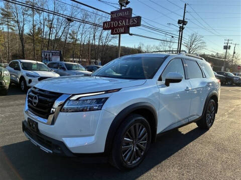 2023 Nissan Pathfinder SL