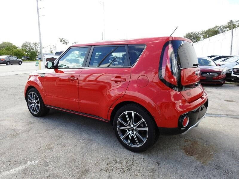 2017 Kia Soul  - $15,900