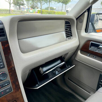 2011 Lincoln Navigator