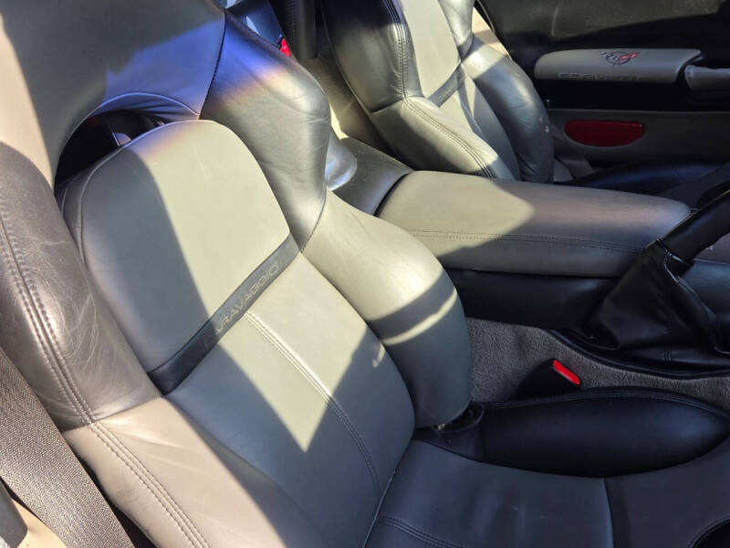 2004 Chevrolet Corvette