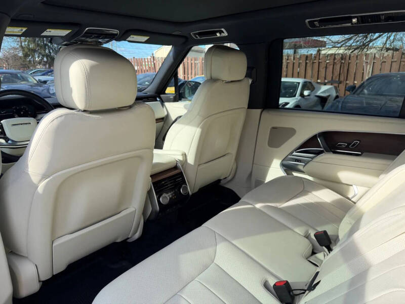 2023 Land Rover Range Rover P530 SE LWB