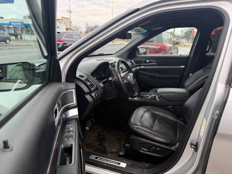 2017 Ford Explorer Sport