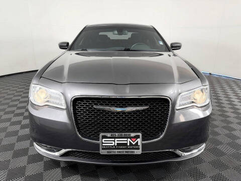 2017 Chrysler 300