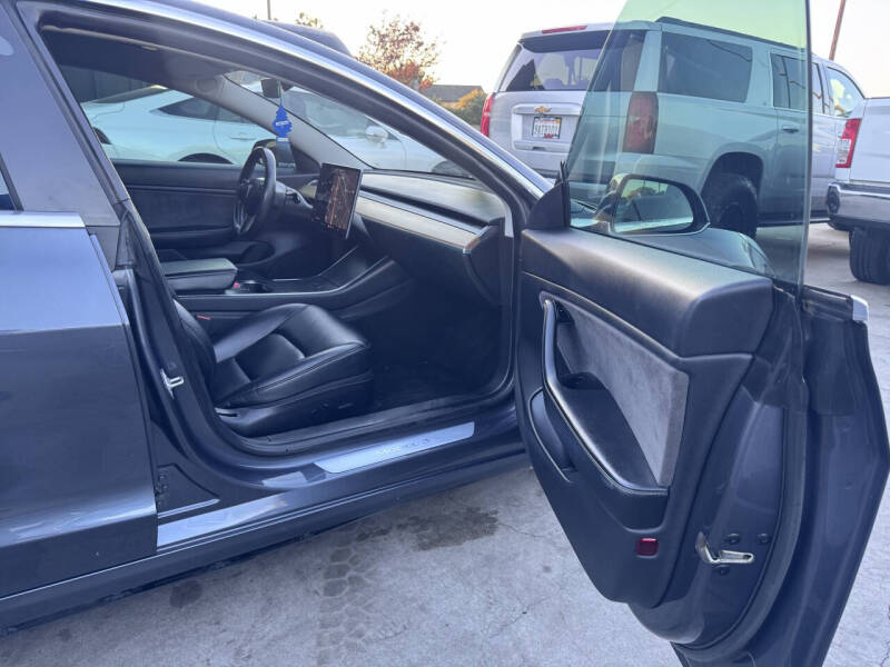 2019 Tesla Model 3 Standard Range Plus