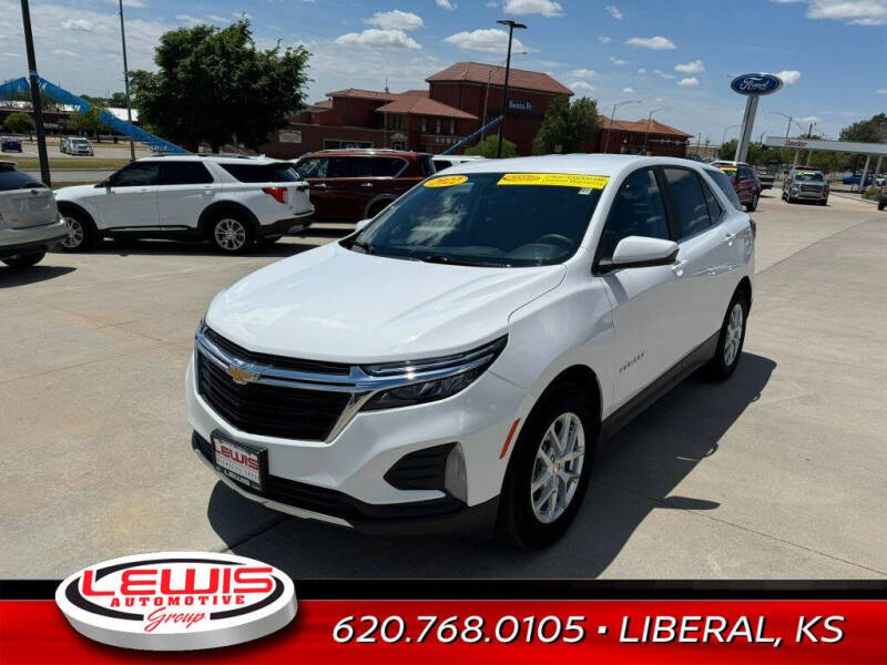 Used 2022 Chevrolet Equinox LT with VIN 3GNAXKEV2NL193866 for sale in Liberal, KS