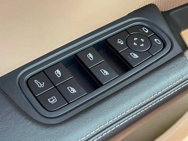 2023 Porsche Cayenne E-Hybrid