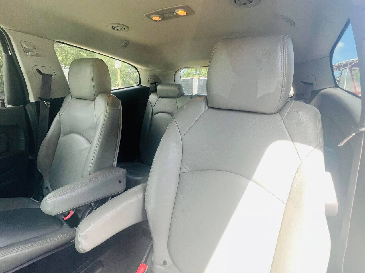 2012 Chevrolet Traverse  - $9,950