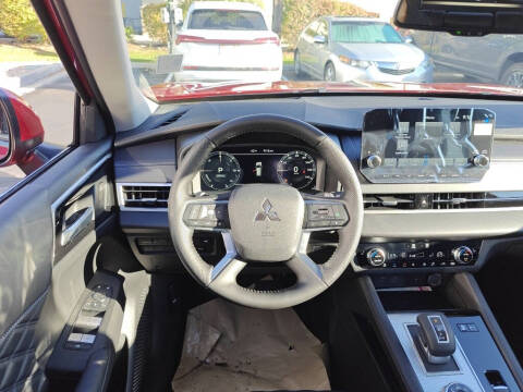 2025 Mitsubishi Outlander PHEV SEL