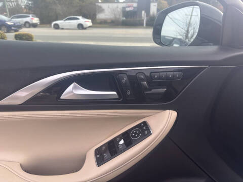 2019 Infiniti QX30 Luxe