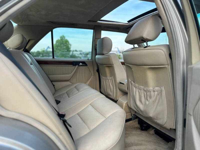1994 Mercedes-Benz E-Class E 320