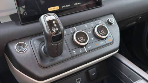 2022 Land Rover Defender 110 X-Dynamic SE