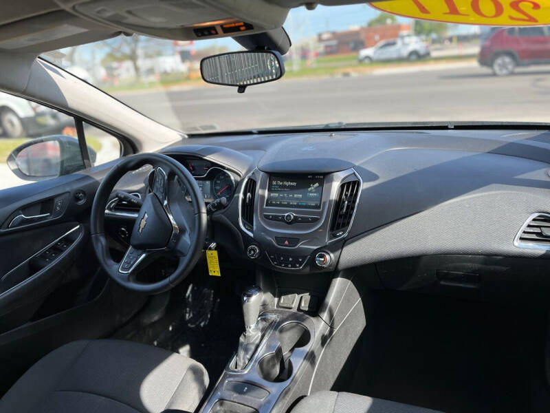 2017 Chevrolet Cruze LT Auto