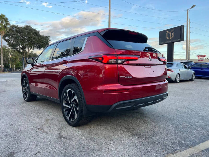 2022 Mitsubishi Outlander ES