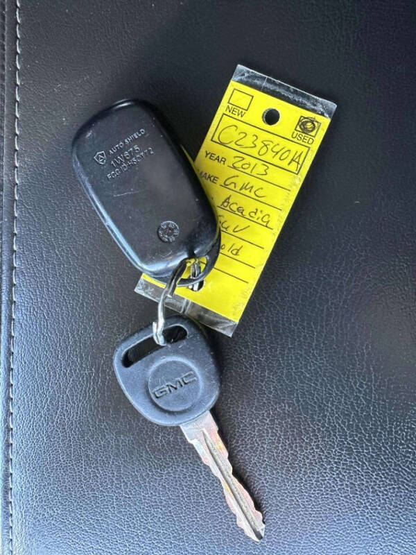 2013 GMC Acadia SLE-1