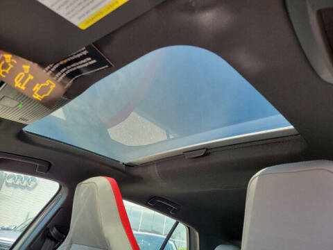 2024 Volkswagen Golf GTI SE