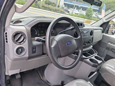 2009 Ford E-Series E-250
