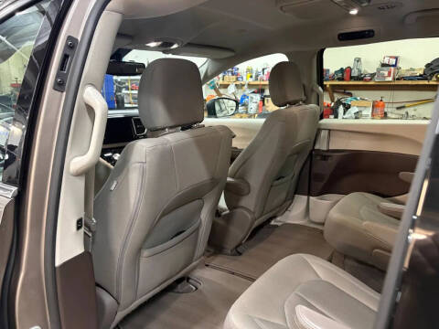 2017 Chrysler Pacifica Touring