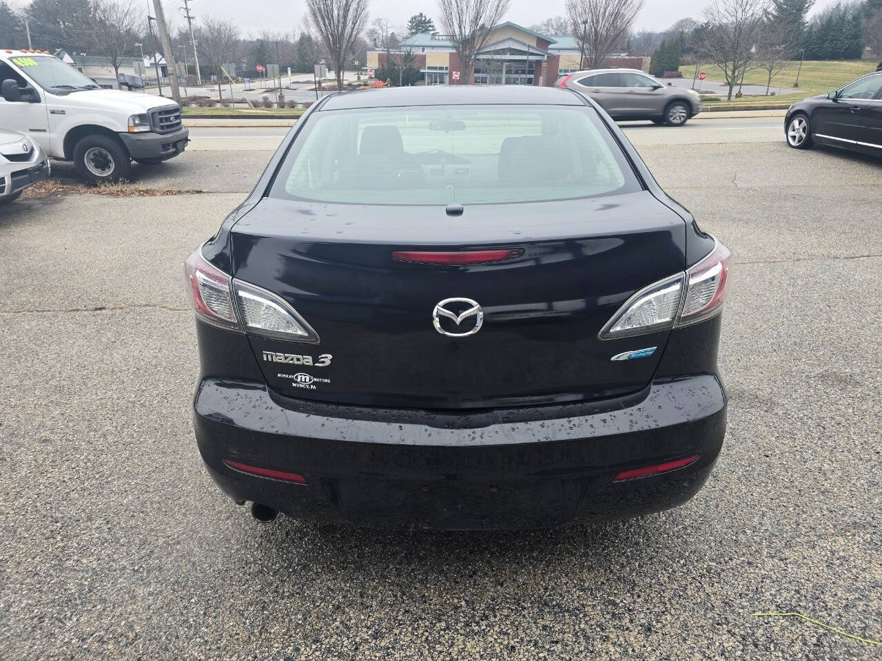 2013 Mazda Mazda3 for sale at QUEENSGATE AUTO SALES in York, PA