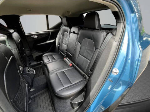 2023 Volvo XC40 B5 Core