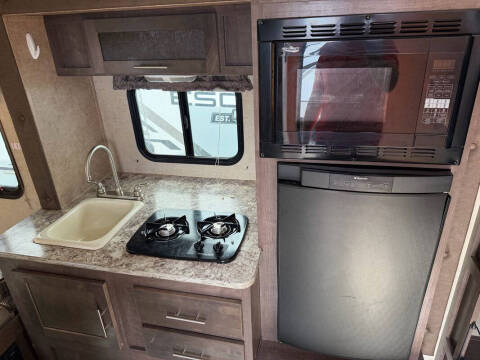 2015 Forest River 176
