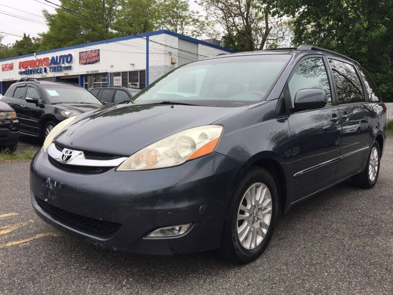 2007 Toyota Sienna for sale at Tri state leasing in Hasbrouck Heights NJ