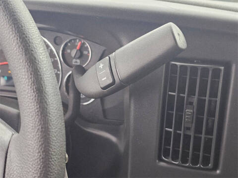 2025 Chevrolet Express 3500