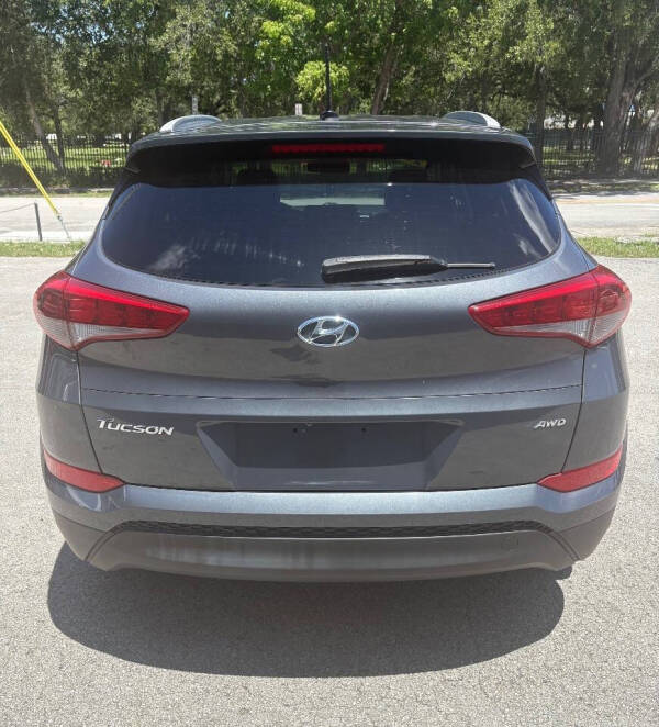 2017 Hyundai Tucson SE