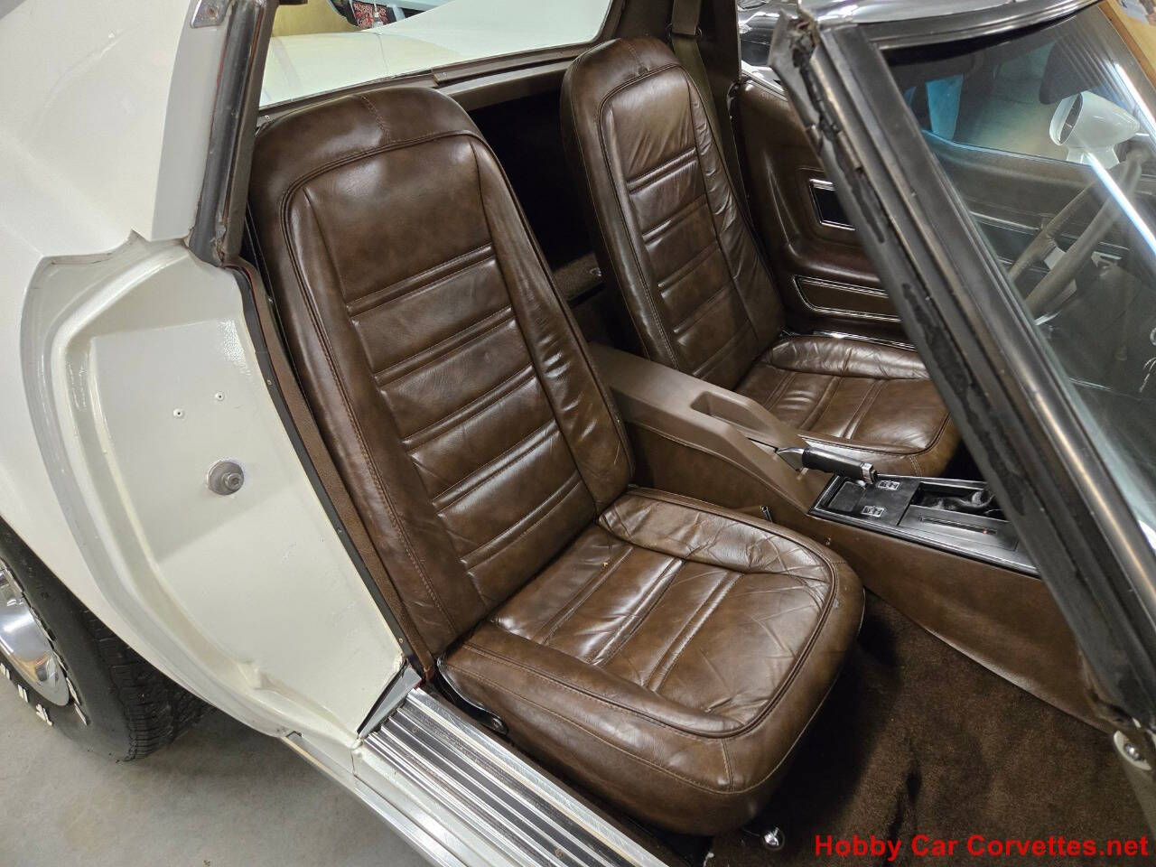 1977 Chevrolet Corvette 10