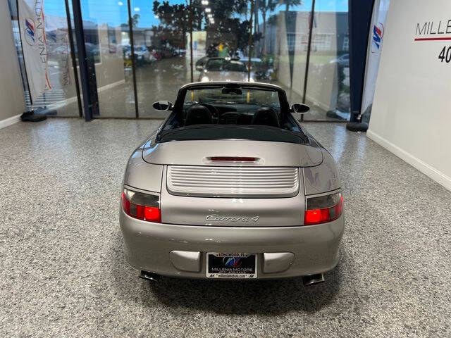 2002 Porsche 911 Carrera 4
