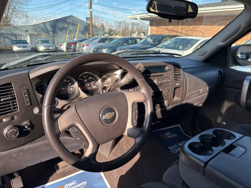 2009 Chevrolet Silverado 1500 1LT photo 24